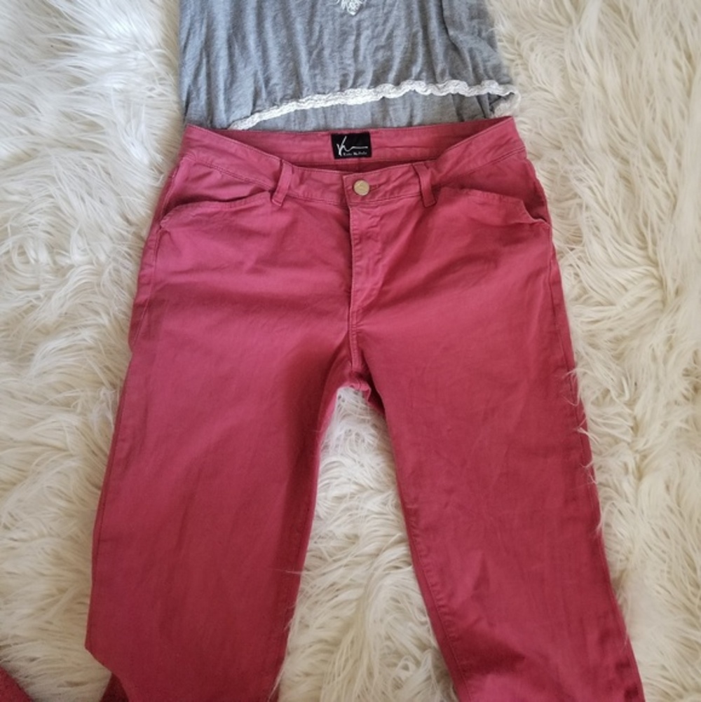 Distressed red trousers Kate McHale‎